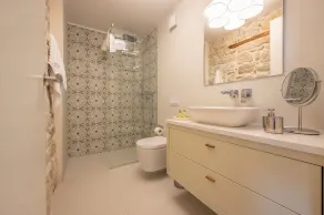 Heritage Boutique apartment with terrace - Image 3