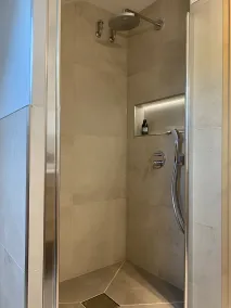 Bright apartment balcony, 2 bedrooms - new bathroom 2023 - Image 5