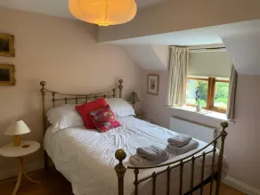Stunning Period Townhouse - Image 4