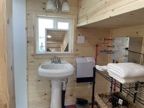  Cozy Tiny House! Small But Mighty ~ Comfy & Gorgeous Location - Image 4