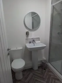 Modern flat apartment in Worksop - Image 3