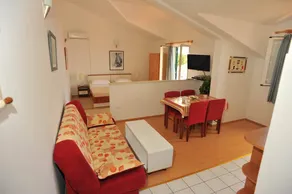 Estudio con piscina, barbacoa y terraza | Vistas al agua - Image 3