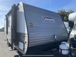 Private Travel Trailer - Image 4