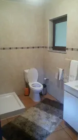 Ideal für Familien mit Kindern, hat viel Platz zum Spielen. Haustiere sind erlaubt - Image 3