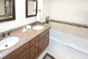 Cortina #150 Condo - Image 3