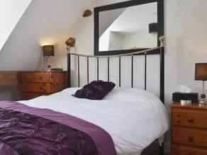 2 bedroom accommodation in Pen-y-sarn near Amlwch - Image 5