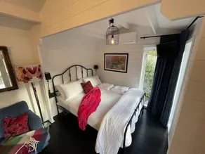 La Cabane in the Southern Highlands for a relaxing getaway. - Image 4