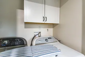 Warm & Inviting Farmhouse Loft | Walk to River, Dining, Shopping & Bridgewater College - Image 4