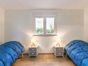 House by the bay with pets allowed and parking in Vains - Image 5