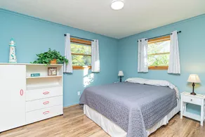 Lakeside Retreat - Image 5