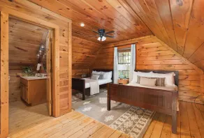 Mountain Retreat HotTub Pool PingPong Fireplace - Image 5