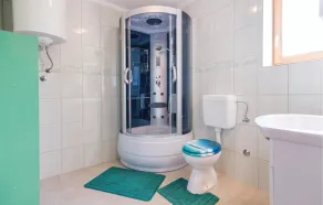 Stunning Home in Skicini With Wifi and 3 Bedrooms - Image 4