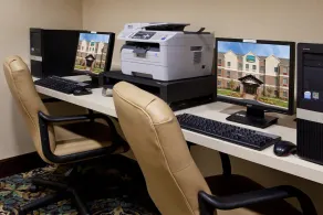 1 Bedroom Suite | FREE Breakfast + Laptop-friendly - Image 4