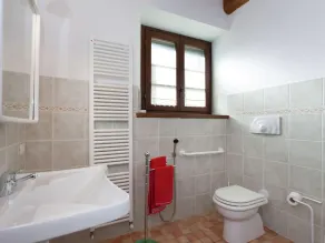 Cottage in Marche near Ski Slopes - Image 4