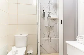 Apartment 'Holiday Home Funchal Center - T0' with Wi-Fi and Air Conditioning - Image 3