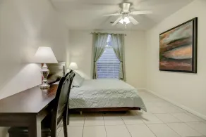 Ny oversigt !! Nyt møbleret condo, I-10 West / Beltway 8, 4 bedrm 2 bad, 77080 - Image 4