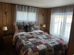 Quiet waterfront cabin near Tomahawk & Minocqua, Pet friendly - Image 5