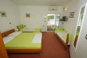 One bedroom apartment with terrace and sea view Rogoznica (A-12820-c) - Image 3