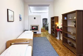 GREAT LOCATION Fireplace Holidays: city center, spacious, groups/family friendly - Image 3