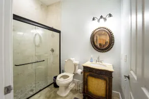 Prodigious 4 Bedroom, 4.5 Bathroom Manor w/ Pool - Image 4