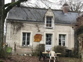 The house to the coffee makers - Image 5