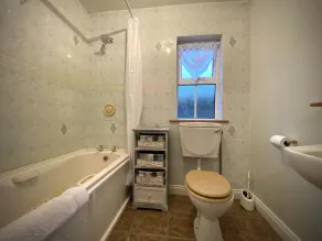 Carole's Cottage Clifden - Image 2