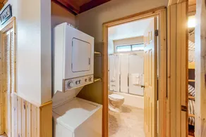 NEUE AUFLISTUNG! Hundefreundliche Waldhütte mit großer Terrasse, Grill, Gaskamin - Image 5