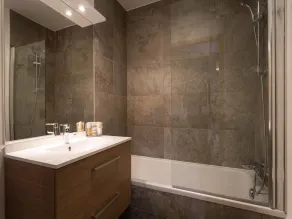 Apartment in Plagne 1800 with Ski-in/Ski-out - Image 3