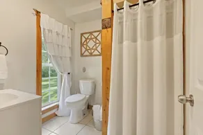 Private, unique log cabin with hot tub, 3 BR,2 bath. Sleeps 6. - Image 3