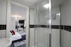 Bexley Village Hotel - Image 5