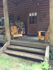 Timmerstuga på tyst vildmarksjön i Downeast Lakes Region i Maine - Image 4