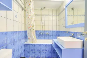 Dora: Holiday House with 2 bedrooms, shared pool,100m from the beach - Image 3