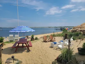 SPECTACULAR OCEAN VIEW BEACHFRONT RENOVATED 2BR - Image 5