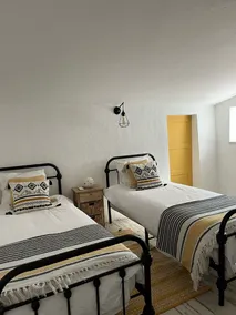 Impeccable 3-bed House in Portel - Image 5