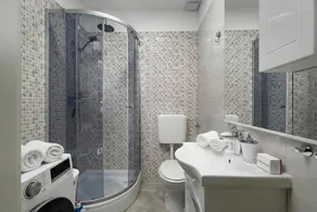 Seaview House Apartments - Image 2
