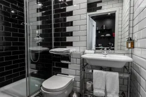 Vintage Apartment Hotel - Image 3