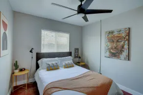 Hip, Pet Friendly 1Bed w/ Fast WiFi, Near Downtown - Image 4