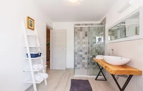 Lovely Home In Peruski - Image 5