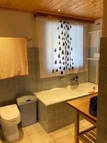 Extérieur: Wohnung im erstenStock des Gebäudes mit balcons, Süd und Nord. Sehr schöne Aussicht – für - Image 2