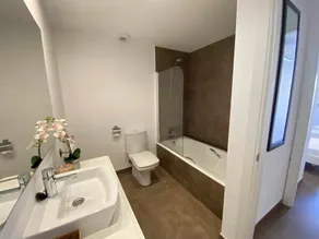 Modern ground floor apartment walking distance to the beach - Image 3