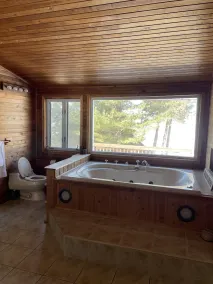 Cottage on the Lake - Image 2