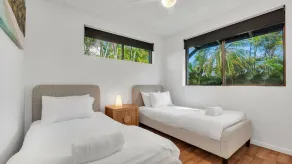 Lovely 2 bedroom ground floor apartment in Noosa Heads with generous private courtyard. - Image 5