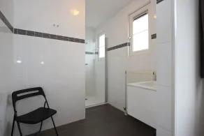 Villa familiale indépendante avec 5 chambres - Image 2