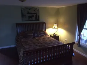 Abgeschieden, Log Cabin Rental, Eigene Hot Tub, am Southern Illinois Wine Trail - Image 3
