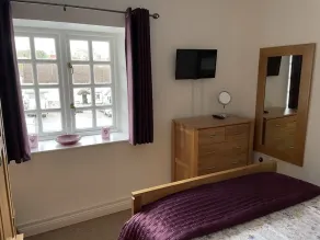 Lovely cottage on the beautiful village square of Chittlehampton  - Image 4