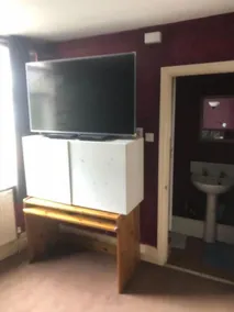 Room in town centre - Image 2