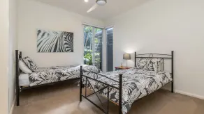 The Beach House At Lizzie - Image 5