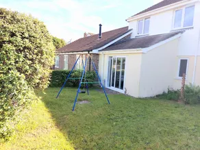 Beautiful family sized holiday home 1 minute from the beach - Image 3