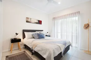 Sunny 2 bedroom 1 bathroom,  north facing balcony free use bikes & kayaks & wifi - Image 4