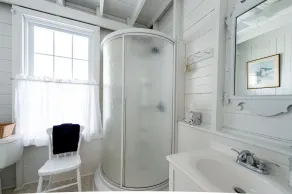 Quintessential seaside cottage in beautiful Pott's Point - Image 3